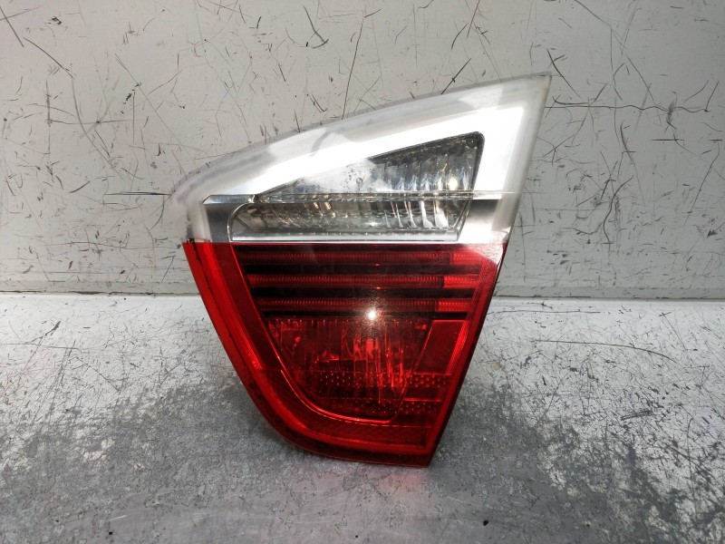 Recambio de piloto trasero derecho interior para bmw serie 3 berlina (e90) referencia OEM IAM 6937460  