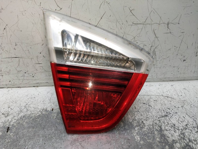 Recambio de piloto trasero izquierdo interior para bmw serie 3 berlina (e90) referencia OEM IAM 6937459  