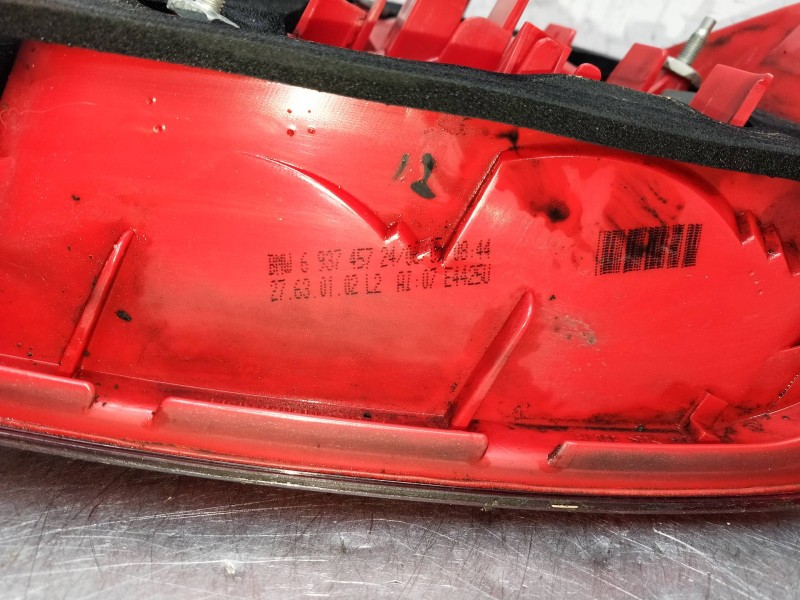 Recambio de piloto trasero izquierdo para bmw serie 3 berlina (e90) referencia OEM IAM 6937457  