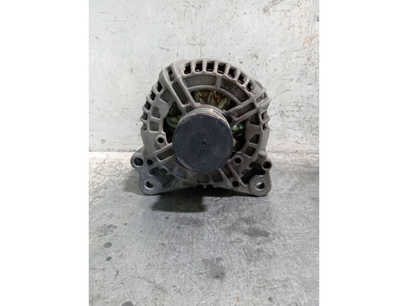 Recambio de alternador para audi a1 (8x) ambition referencia OEM IAM 0124525200 03C903025F 