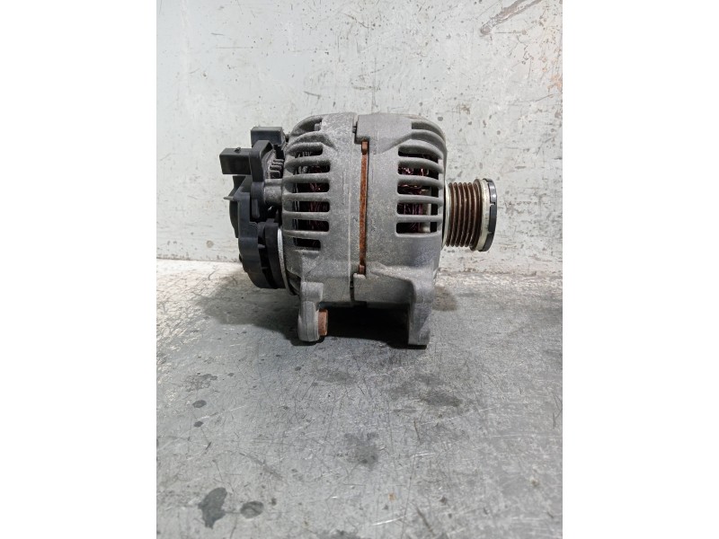 Recambio de alternador para audi a1 (8x) ambition referencia OEM IAM 0124525200 03C903025F 
