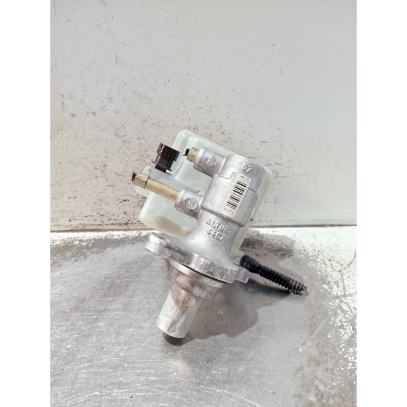 Recambio de bomba freno para opel astra gtc referencia OEM IAM 32067271  