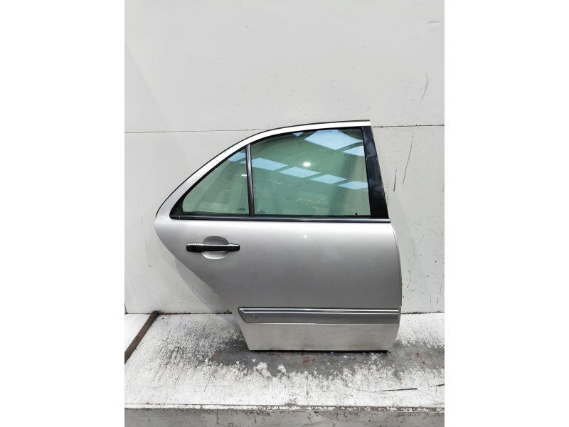 Recambio de puerta trasera derecha para mercedes clase e (w210) berlina diesel referencia OEM IAM   4P