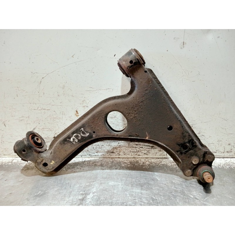 Recambio de brazo suspension inferior delantero derecho para opel astra gtc referencia OEM IAM 90496036  
