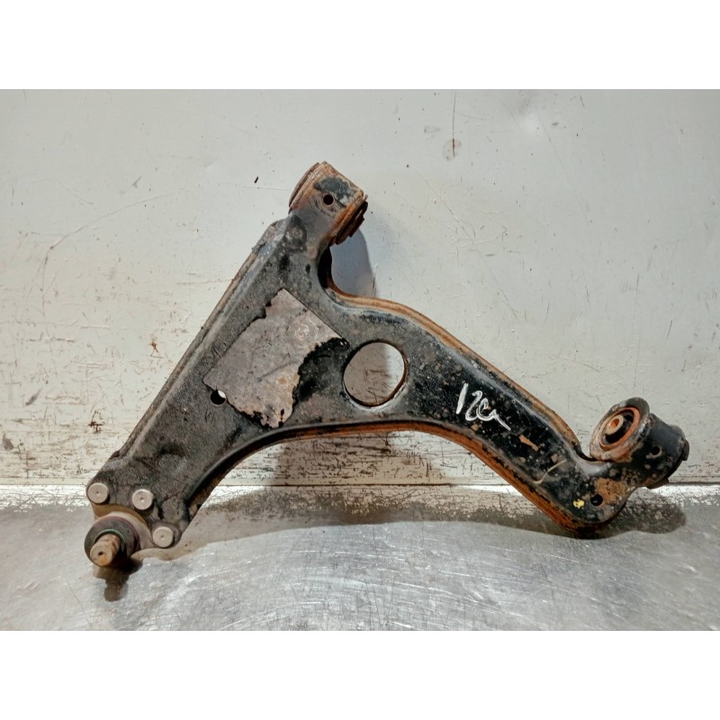 Recambio de brazo suspension inferior delantero izquierdo para opel astra gtc referencia OEM IAM 09228466  