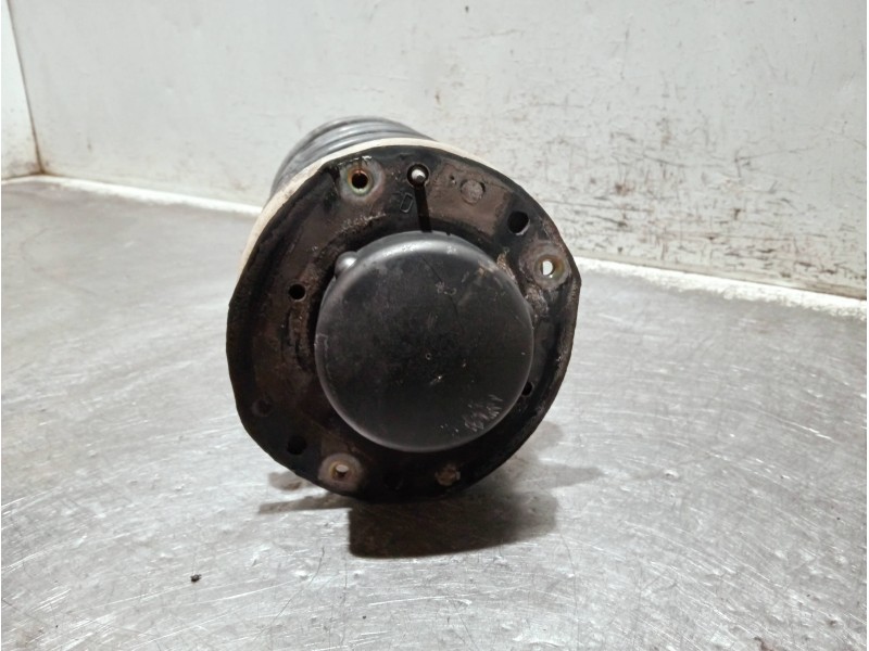 Recambio de amortiguador delantero para peugeot 206 berlina referencia OEM IAM   