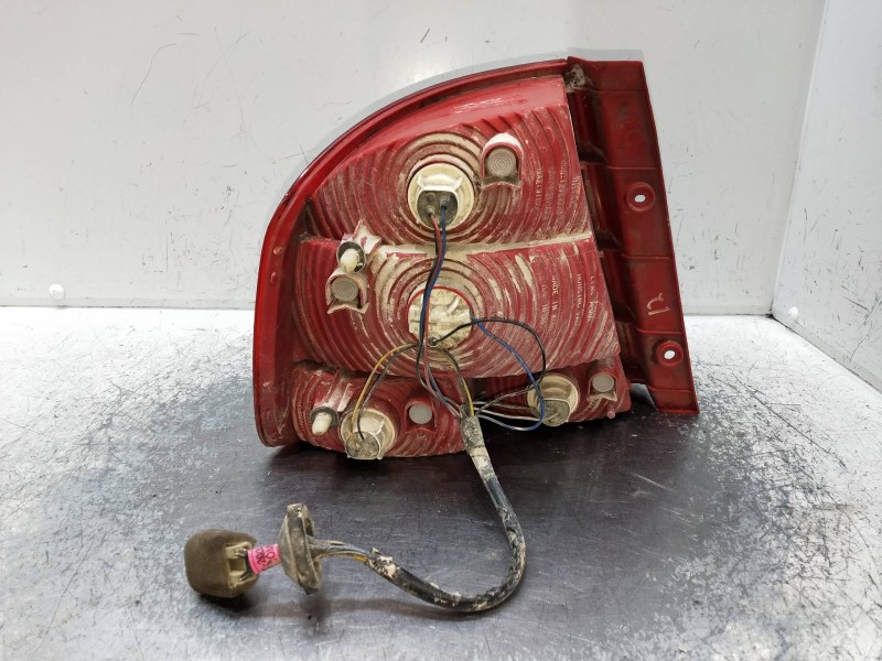 Recambio de piloto trasero derecho para chevrolet kalos referencia OEM IAM 300319R  