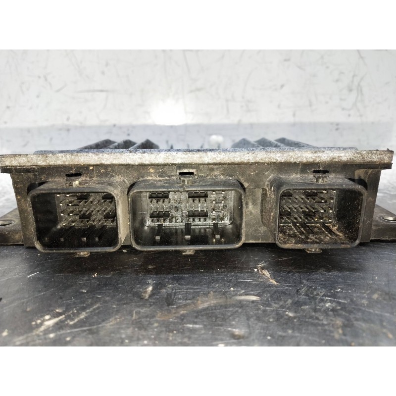 Recambio de centralita motor uce para renault megane ii berlina 3p 1.5 dci diesel referencia OEM IAM 8200334419 8200374152 