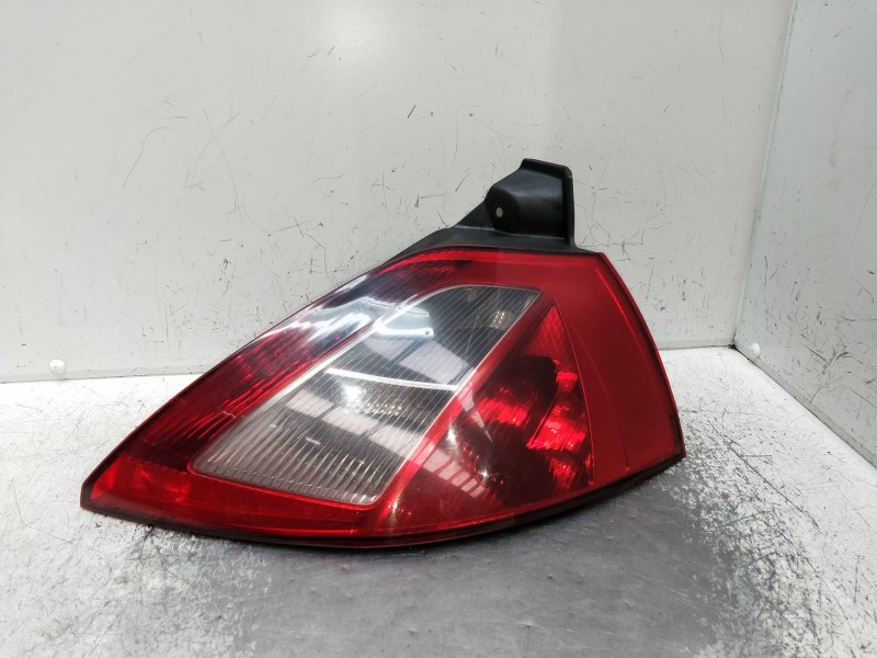 Recambio de piloto trasero derecho para renault megane ii berlina 3p 1.5 dci diesel referencia OEM IAM 8200073237 89398081 