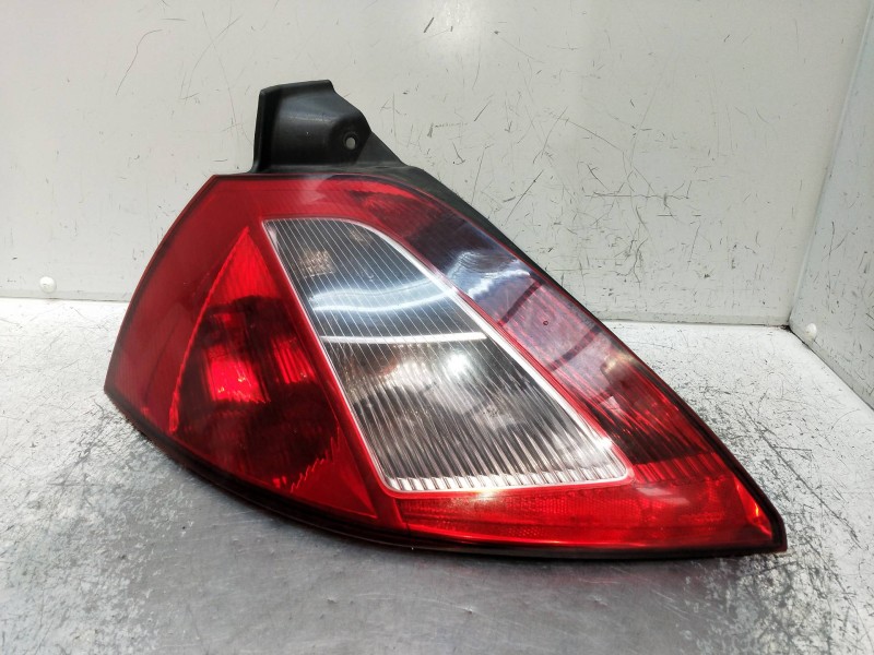 Recambio de piloto trasero izquierdo para renault megane ii berlina 3p 1.5 dci diesel referencia OEM IAM 8200073236 89398082 