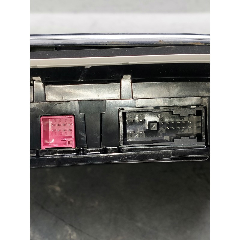 Recambio de luz interior para mercedes clase c (w206) c 220 d referencia OEM IAM A0009001638 211610058679 2117410312