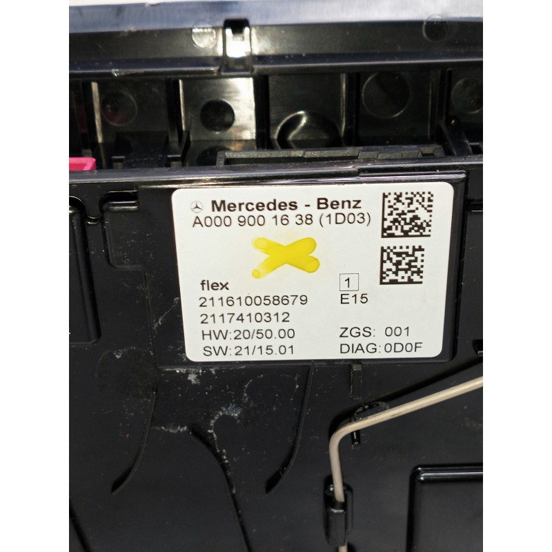 Recambio de luz interior para mercedes clase c (w206) c 220 d referencia OEM IAM A0009001638 211610058679 2117410312