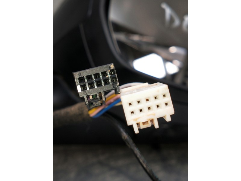 Recambio de retrovisor derecho para mercedes clase c (w206) c 220 d referencia OEM IAM ELECTRICO 3 ENCHUFES 8 Y 9 CABLES