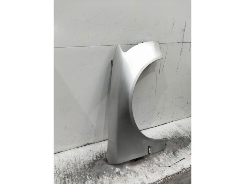 Recambio de aleta delantera derecha para audi a8 (4e2) 4.2 quattro referencia OEM IAM   