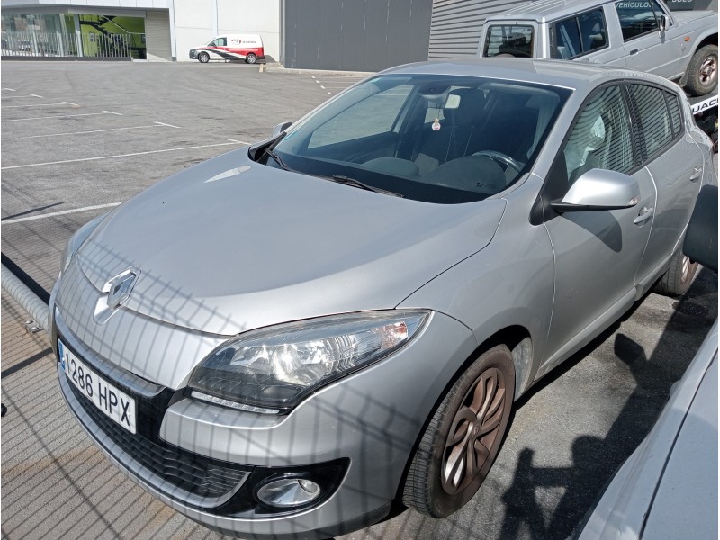 renault megane iii berlina 5 p del año 2013