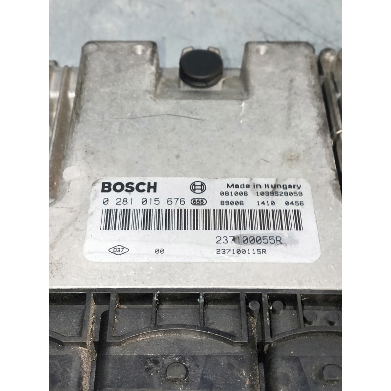 Recambio de centralita motor uce para renault megane iii berlina 5 p referencia OEM IAM 0281015676 1039S28059 237100055R