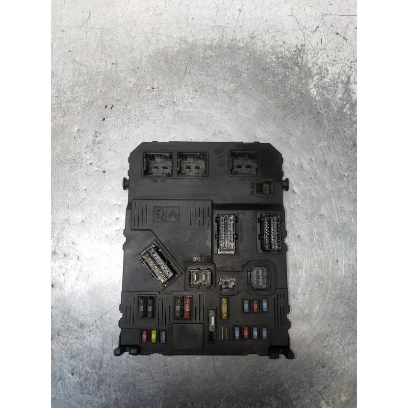 Recambio de caja reles / fusibles para citroen c3 referencia OEM IAM 9653667380 S118085200 