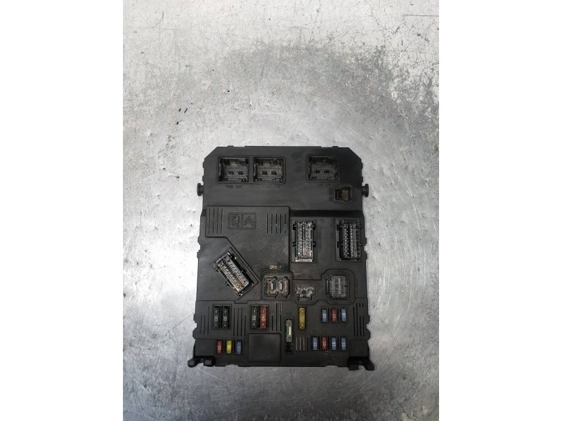 Recambio de caja reles / fusibles para citroen c3 referencia OEM IAM 9653667380 S118085200 
