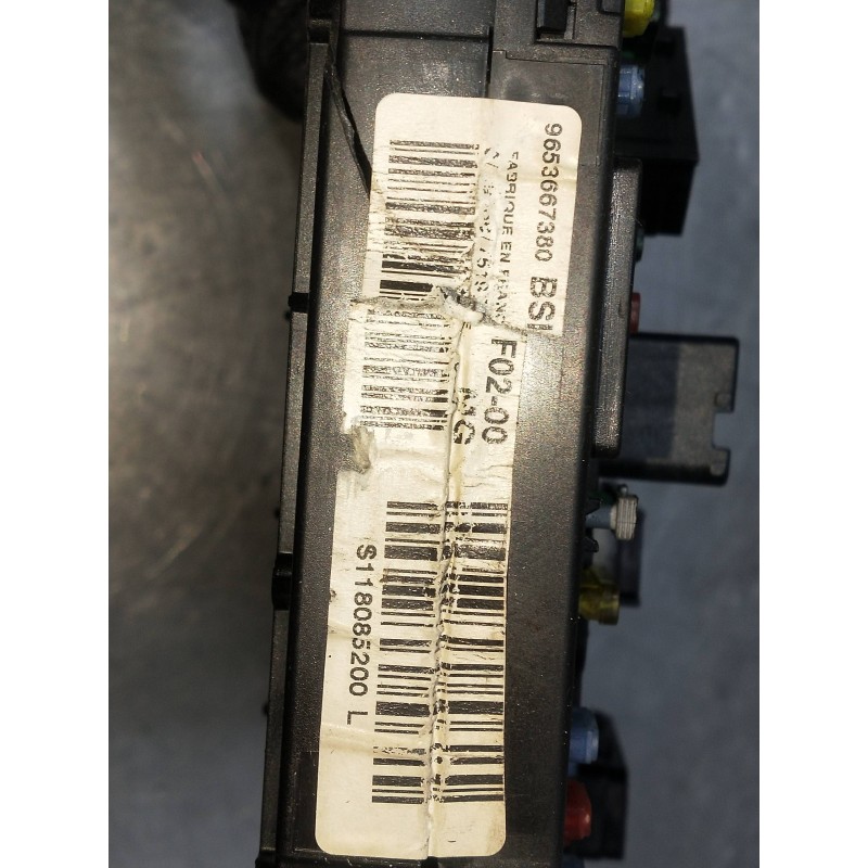 Recambio de caja reles / fusibles para citroen c3 referencia OEM IAM 9653667380 S118085200 