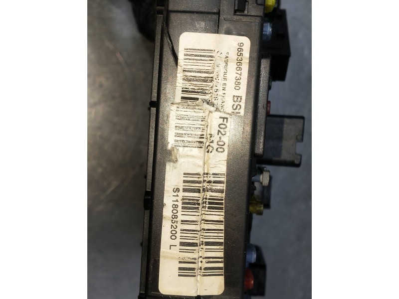 Recambio de caja reles / fusibles para citroen c3 referencia OEM IAM 9653667380 S118085200 