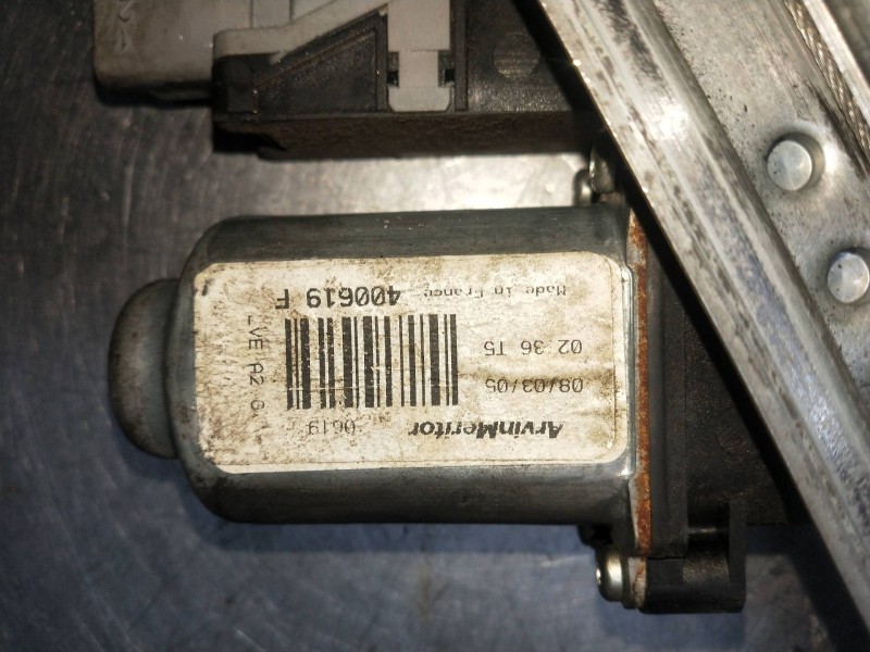 Recambio de motor elevalunas delantero izquierdo para citroen c3 referencia OEM IAM 400619F  