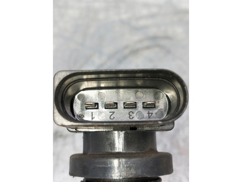 Recambio de bobina encendido para volkswagen polo (9n3) referencia OEM IAM 036905715G  