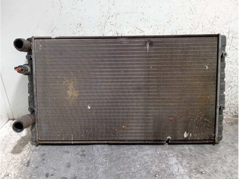 Recambio de radiador agua para volkswagen polo berlina (6n2) trendline referencia OEM IAM 850984P W06N0121201C 