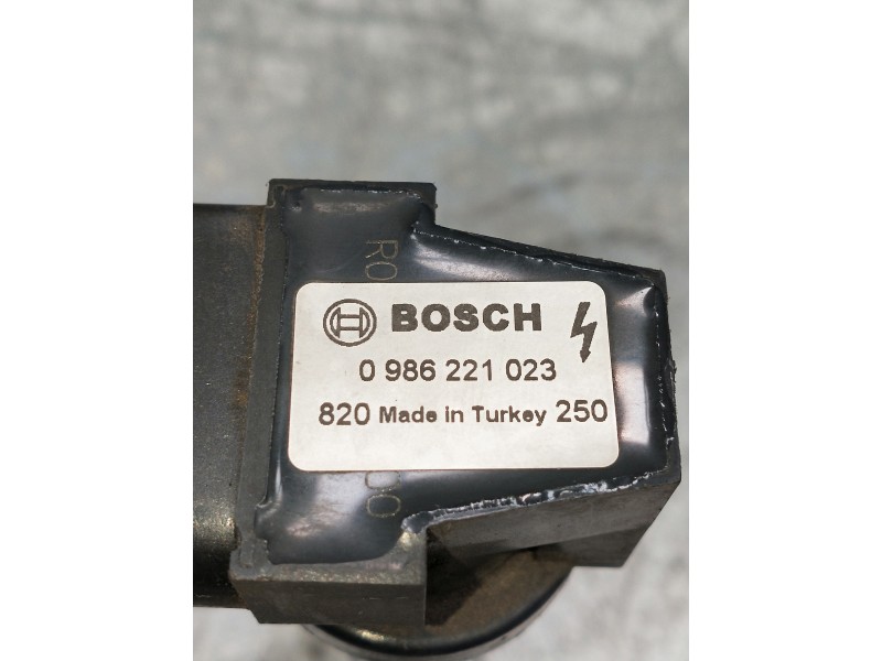 Recambio de bobina encendido para volkswagen polo (9n3) referencia OEM IAM 0986221023  BOSCH