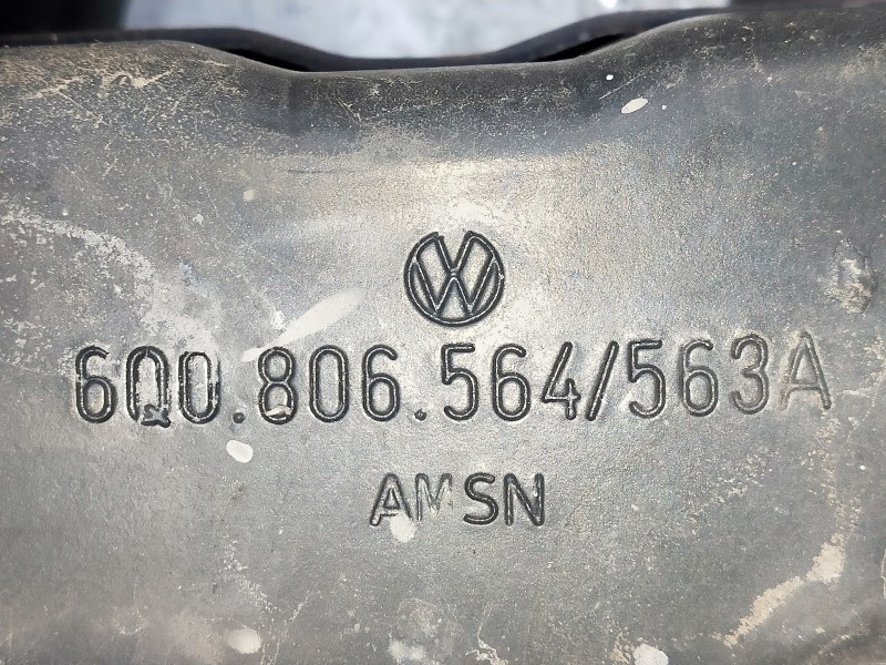 Recambio de refuerzo paragolpes delantero para volkswagen polo (9n3) referencia OEM IAM 6Q0806564  