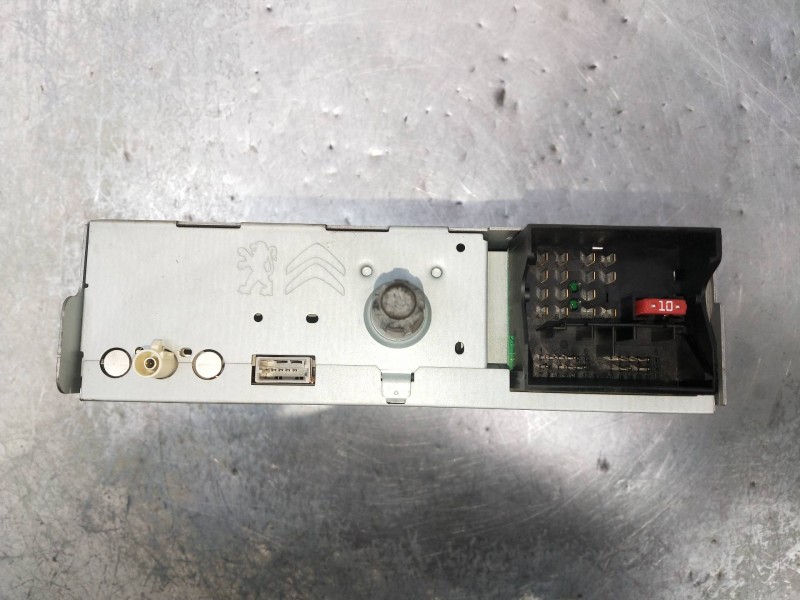 Recambio de sistema audio / radio cd para citroen c4 lim. referencia OEM IAM 9676838180  