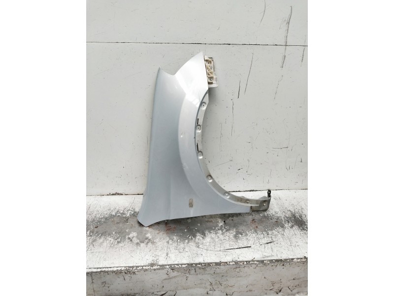 Recambio de aleta delantera derecha para nissan qashqai (j10) acenta referencia OEM IAM   