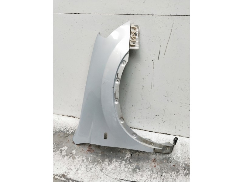 Recambio de aleta delantera derecha para nissan qashqai (j10) acenta referencia OEM IAM   