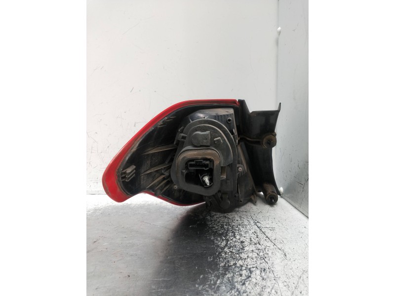 Recambio de piloto trasero derecho para citroen c4 lim. referencia OEM IAM 968731198002  
