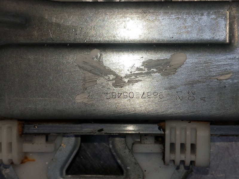Recambio de elevalunas delantero izquierdo para citroen c4 lim. referencia OEM IAM 9687205480  4P