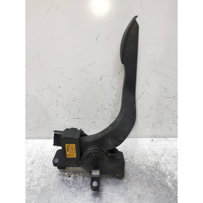 Recambio de potenciometro pedal para iveco daily caja cerrada (1999 =>) referencia OEM IAM 0281002632  