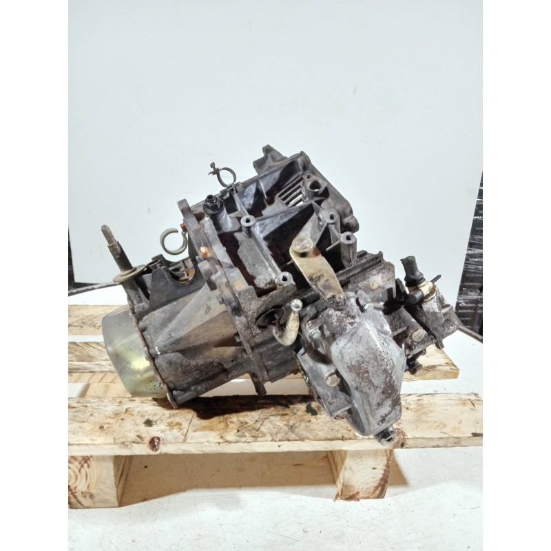 Recambio de caja cambios para peugeot 309 referencia OEM IAM 20CL04 3895517 5V