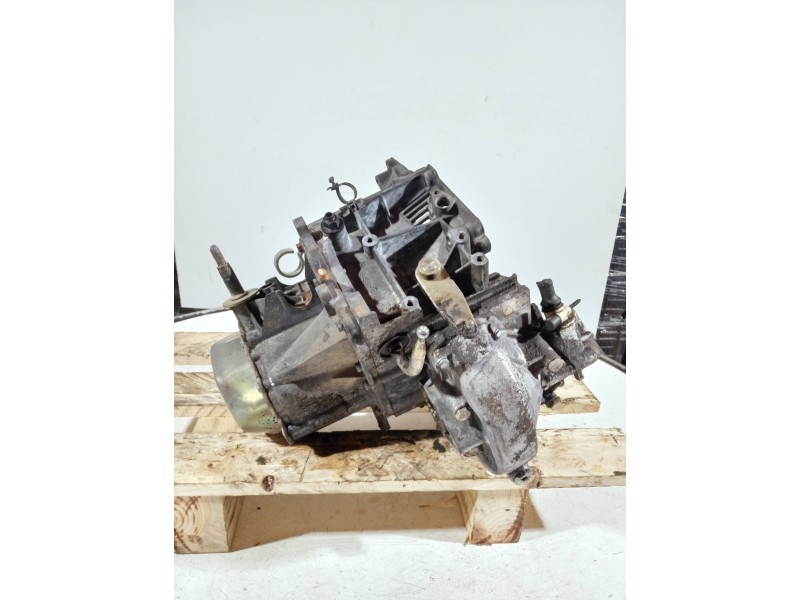 Recambio de caja cambios para peugeot 309 referencia OEM IAM 20CL04 3895517 5V