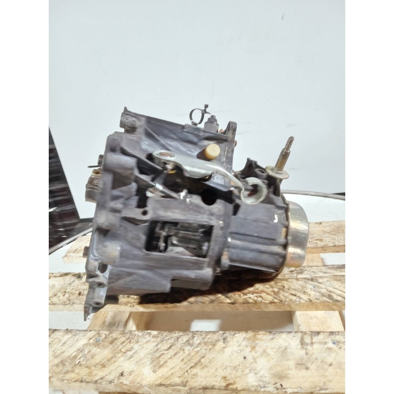 Recambio de caja cambios para peugeot 309 referencia OEM IAM 20CL04 3895517 5V