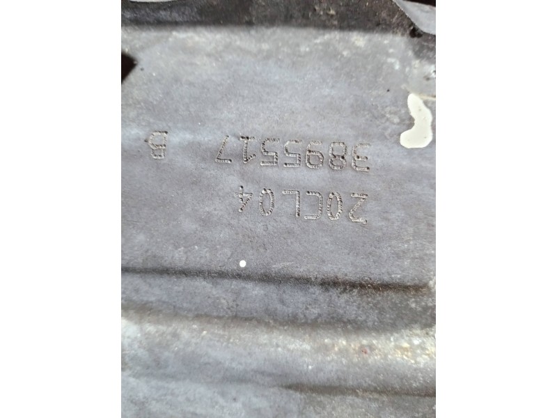 Recambio de caja cambios para peugeot 309 referencia OEM IAM 20CL04 3895517 5V