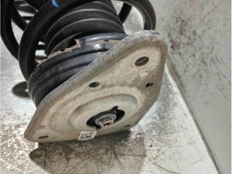 Recambio de amortiguador delantero derecho para peugeot 308 referencia OEM IAM 9816394580  