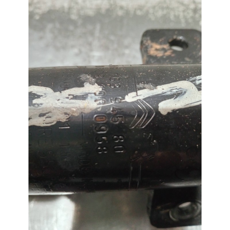 Recambio de amortiguador delantero derecho para peugeot 308 referencia OEM IAM 9816394580  
