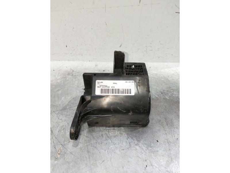 Recambio de caja reles / fusibles para peugeot 206 berlina referencia OEM IAM 9637223680  