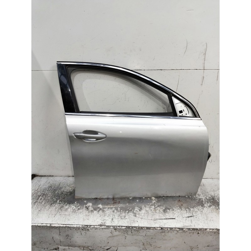 Recambio de puerta delantera derecha para peugeot 308 referencia OEM IAM   5P