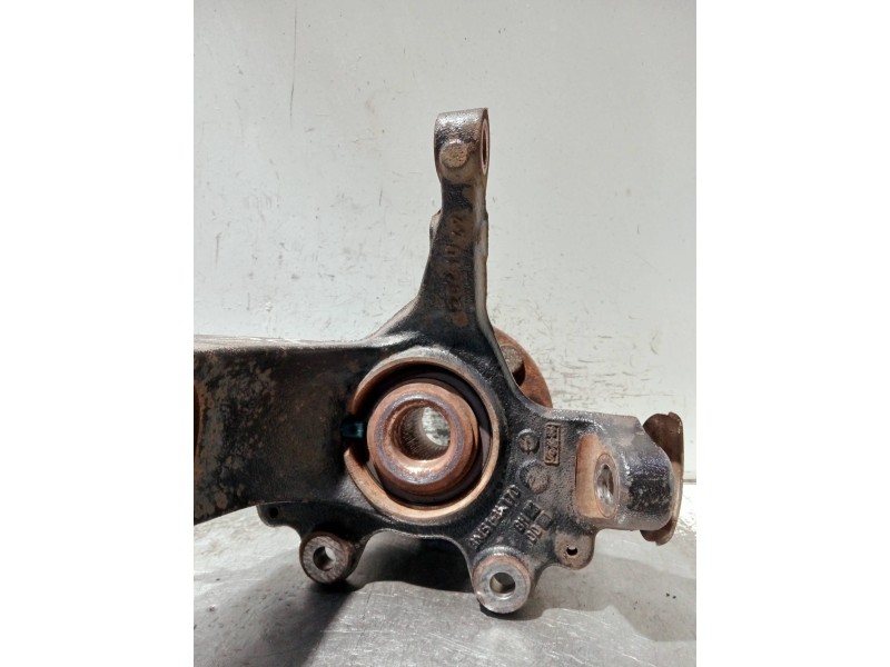 Recambio de mangueta delantera derecha para ford focus lim. (cb4) referencia OEM IAM 3M513K170  