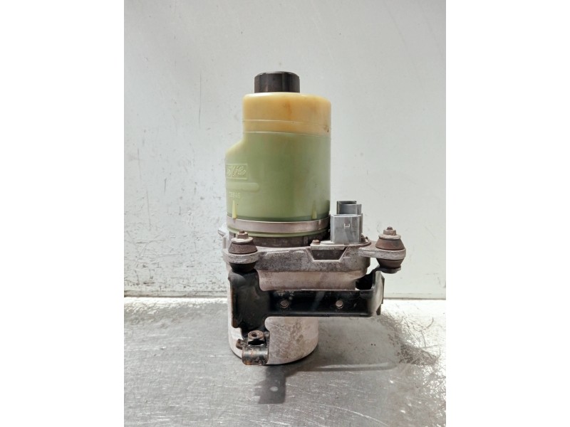 Recambio de bomba direccion para ford focus lim. (cb4) referencia OEM IAM 4M513K514DA C6S4B 1040085011094F