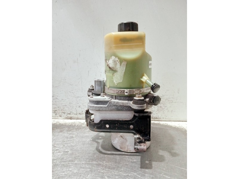 Recambio de bomba direccion para ford focus lim. (cb4) referencia OEM IAM 4M513K514DA C6S4B 1040085011094F