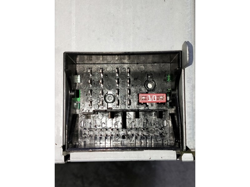 Recambio de sistema audio / radio cd para seat leon (1p1) referencia OEM IAM 1P0035153B  