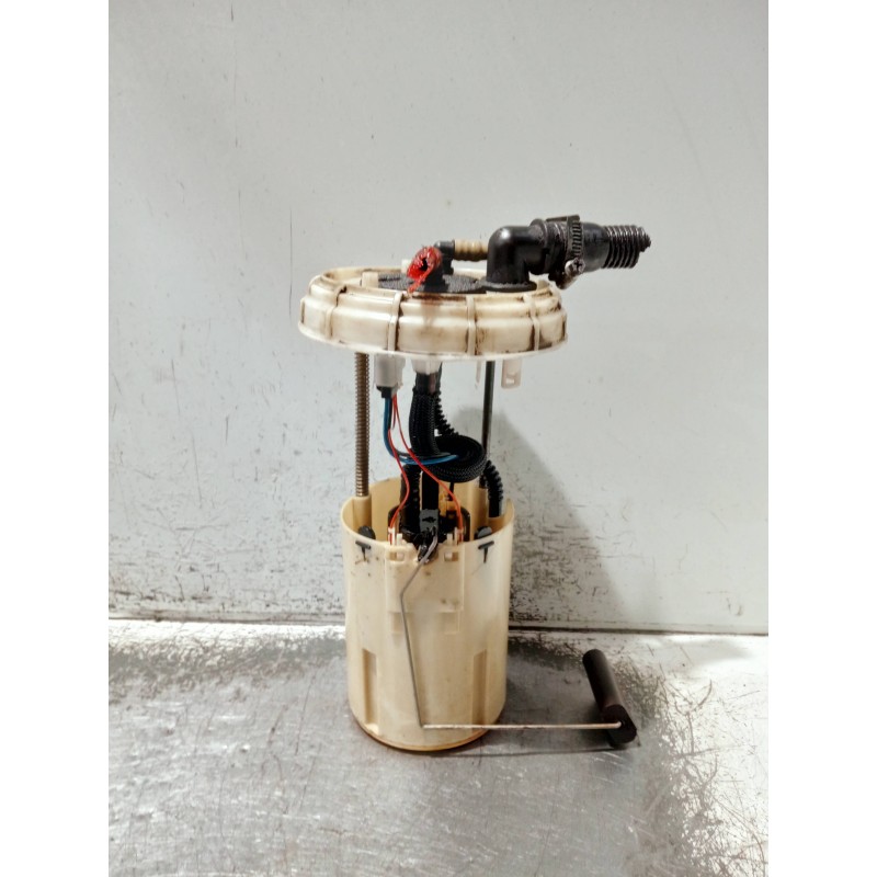 Recambio de bomba combustible para iveco daily caja cerrada (1999 =>) referencia OEM IAM 0580203046  