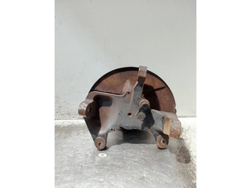 Recambio de mangueta delantera derecha para iveco daily caja cerrada (1999 =>) referencia OEM IAM   