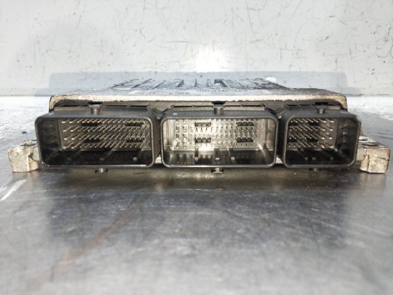 Recambio de centralita motor uce para renault megane iii sport tourer gt referencia OEM IAM 237101478R  